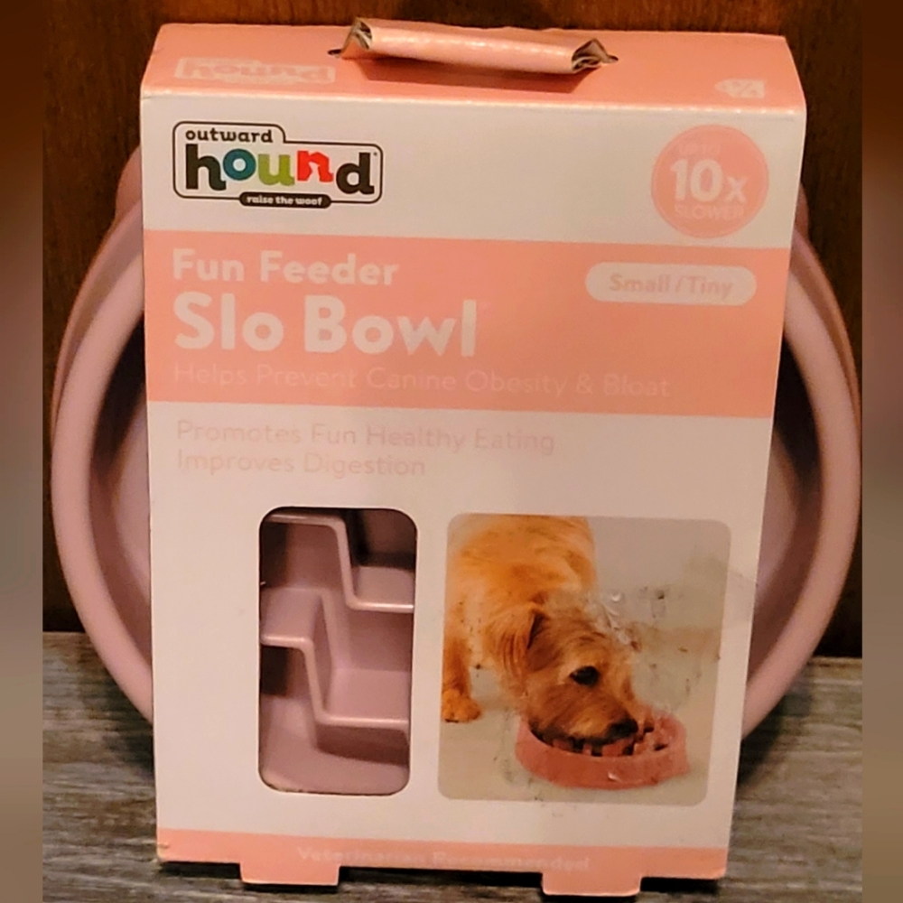 NWT Outward Hound Small Slo Bowl